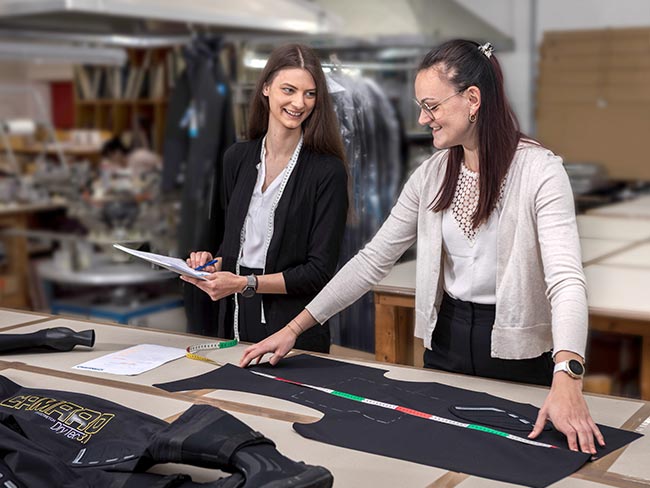 Musterschneider/in-Musternäher/in